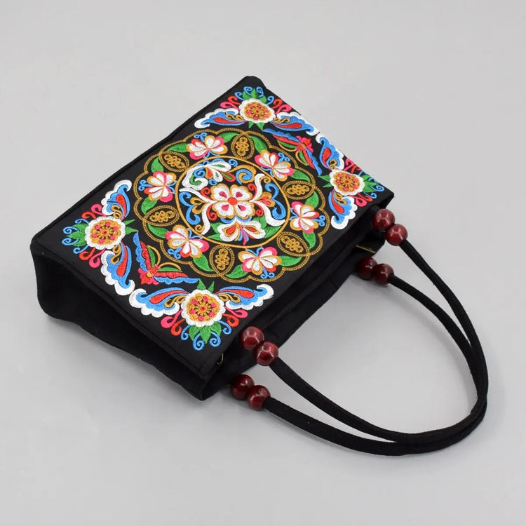 Tienda online, Moda femenina, Flores bordadas, Estilo casual, Bolso mujer, Bolso moderno, Bolso diario, Bolso de lona, Bolso bordado, Accesorios mujer
