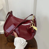 Tienda online, Moda femenina, Diseño minimalista, Bolso mujer, Bolso moderno, Bolso elegante, Bolso de mano, Bolso de hombro, Accesorios mujer, Acabado brillante
