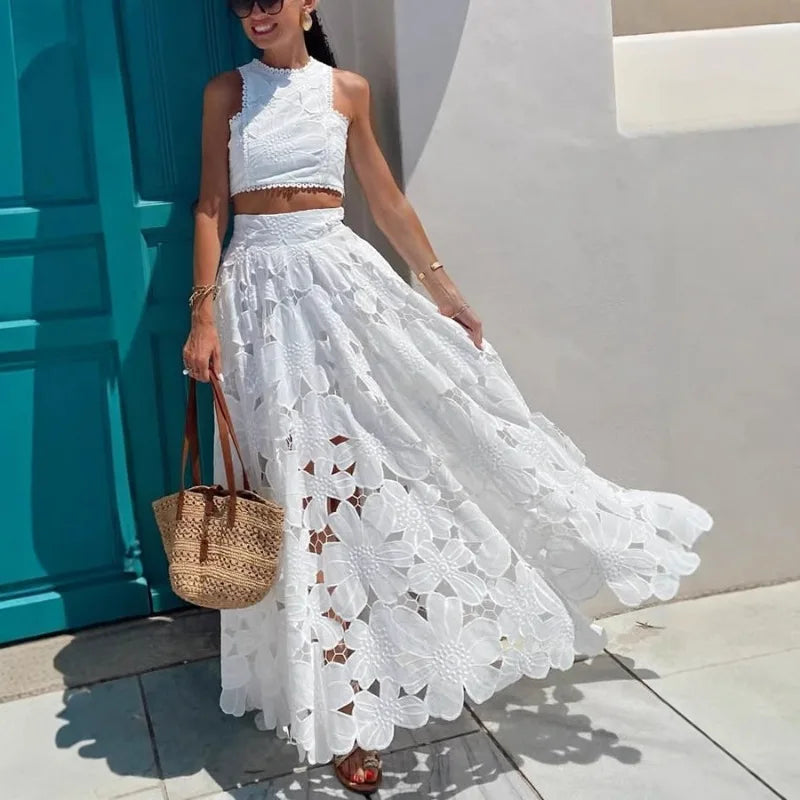 Tienda online, Ropa femenina, Outfit romántico, Moda mujer, Moda femenina, Maxi falda, Dos piezas, Crop top, Conjunto encaje, Conjunto elegante
