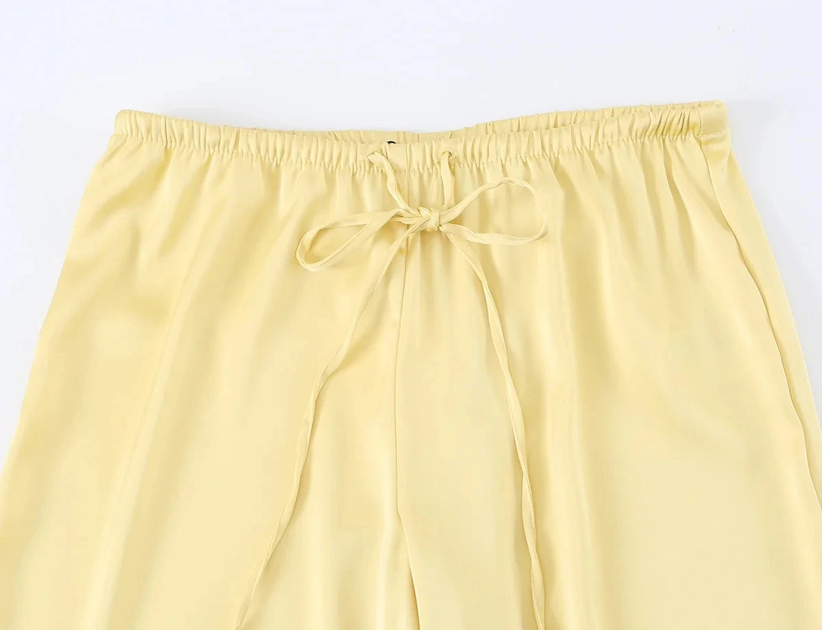 Traje dos piezas, Top de tubo, Tienda online, Ropa femenina, Pantalón fluido, Outfit elegante, Moda mujer, Moda femenina, Conjunto verano, Conjunto casual
