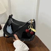Tienda online, Moda femenina, Diseño minimalista, Bolso mujer, Bolso moderno, Bolso elegante, Bolso de mano, Bolso de hombro, Accesorios mujer, Acabado brillante
