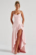 Volantes, Vestido elegante, Vestido de gala satén rojo, Tienda online, Ropa femenina, Outfit noche, Ocasiones especiales, Moda mujer, Corte asimétrico, Abertura
